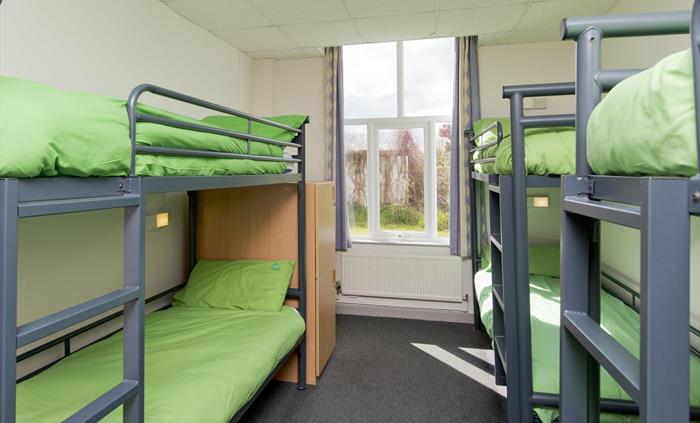 6-Bed Room